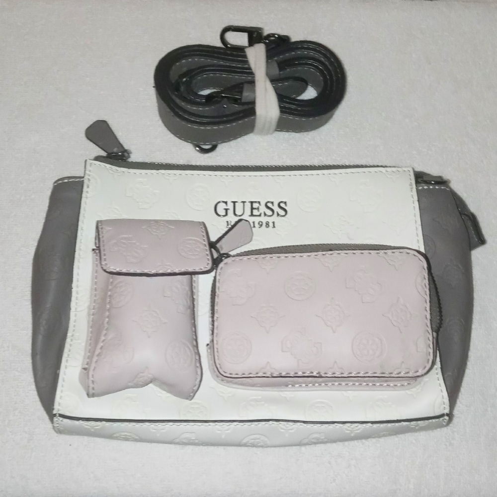 SEXY GUESS ILENIA POCKET CROSSBODY PURSE!!